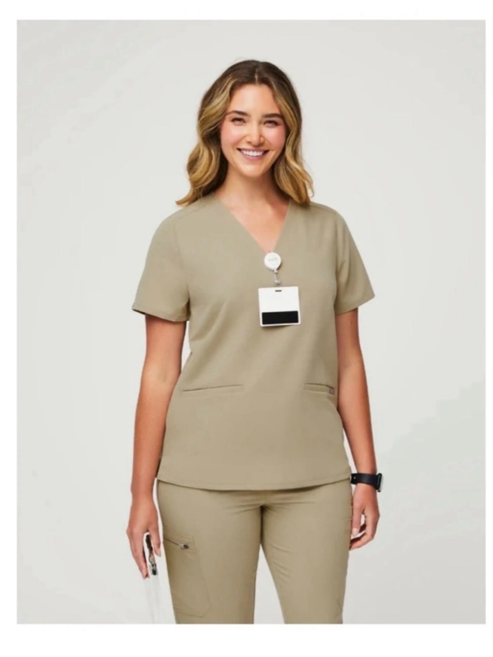 Figs Tan V-Neck sandstone three pocket jogger scrub set like new XXS/XS - Picture 2 of 10